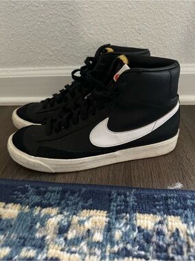 Nike Blazer black Mid-Top Men's Sneakers size 8